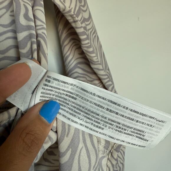 Abercrombie & Fitch Womens Boyfriend Top XS Faux Silk Button Up Old Money Retro - Picture 5 of 6